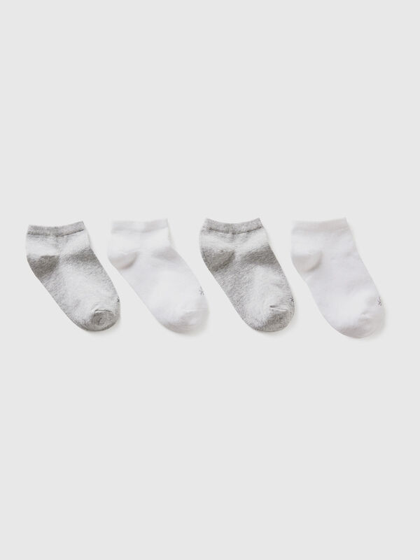 Cuatro pares de calcetines cortos Niño