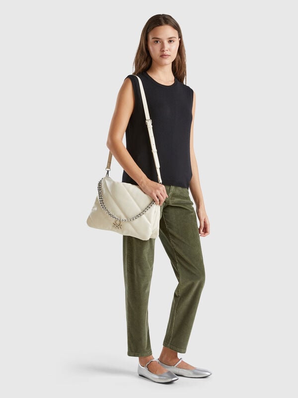 Bolso mediano con bandolera de cadena Mujer