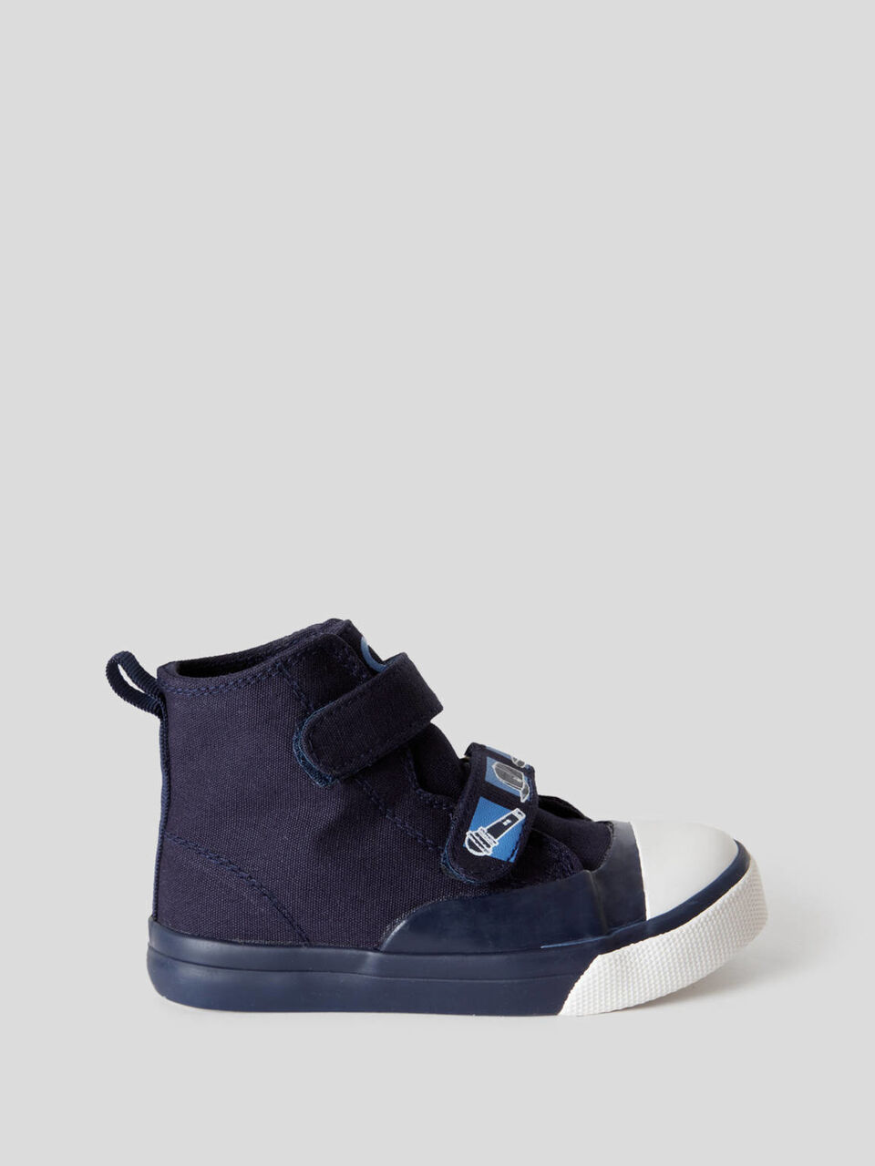 Sneakers altas con cierre de velcro image number 1
