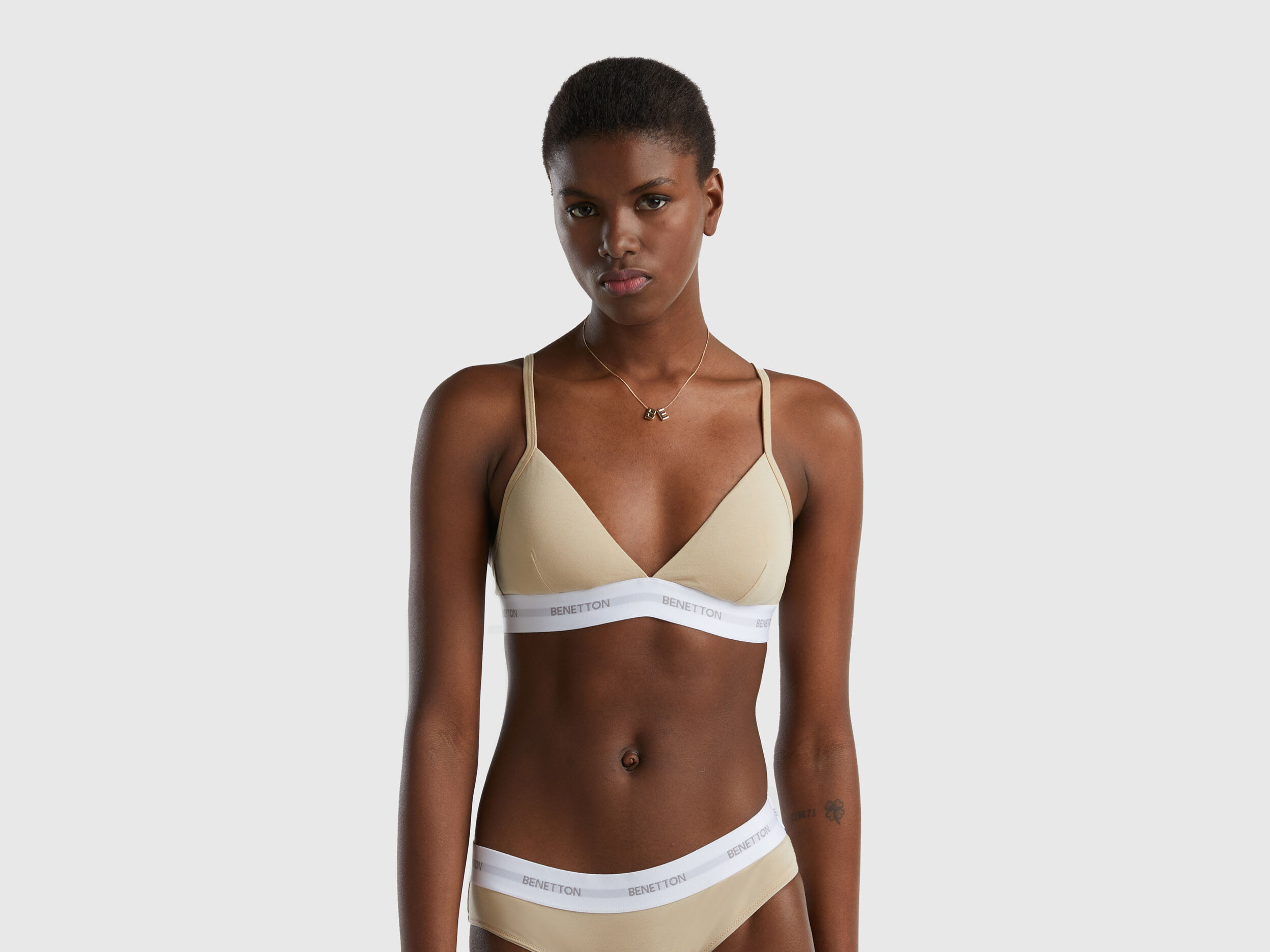 Sosten beige new arrivals