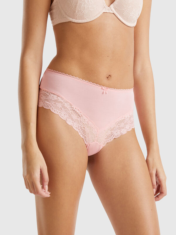 Braguita brasileña con inserciones de encaje Mujer