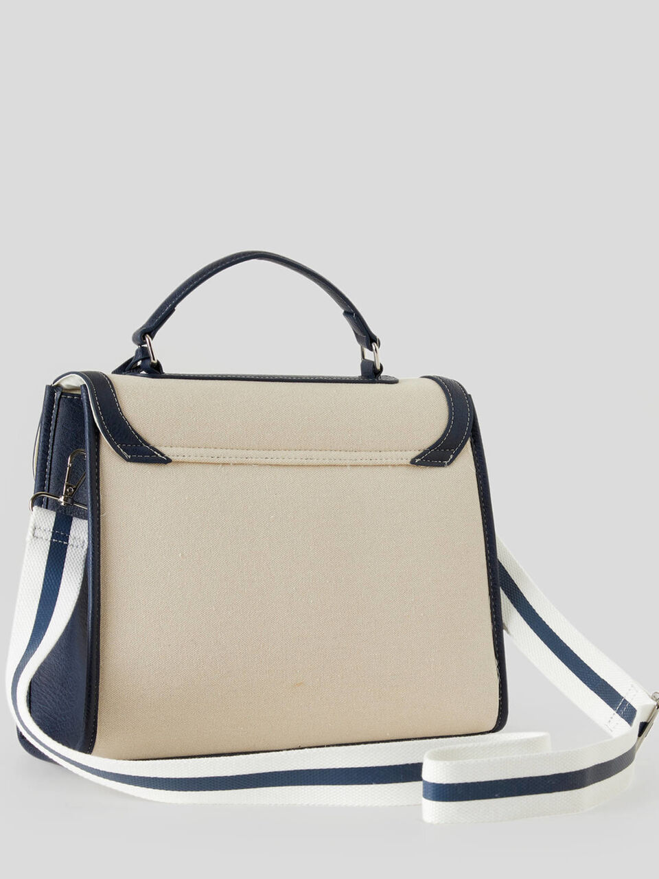 Bolso de lona tipo saco image number 2
