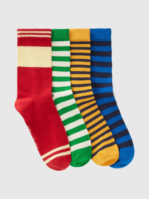 Cuatro pares de calcetines de rayas Niño