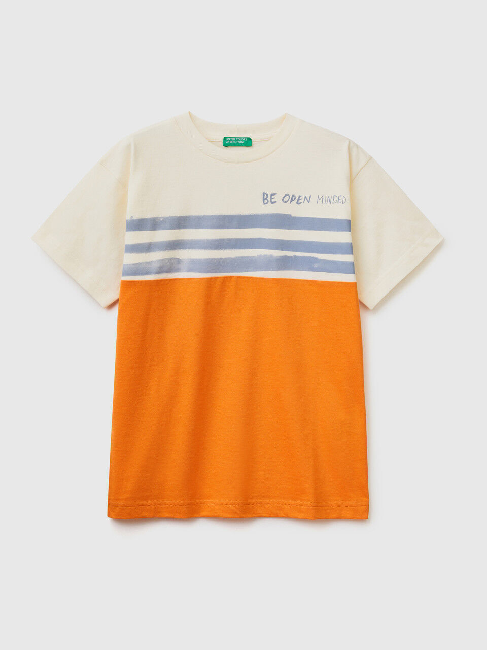Camiseta color block con estampado
