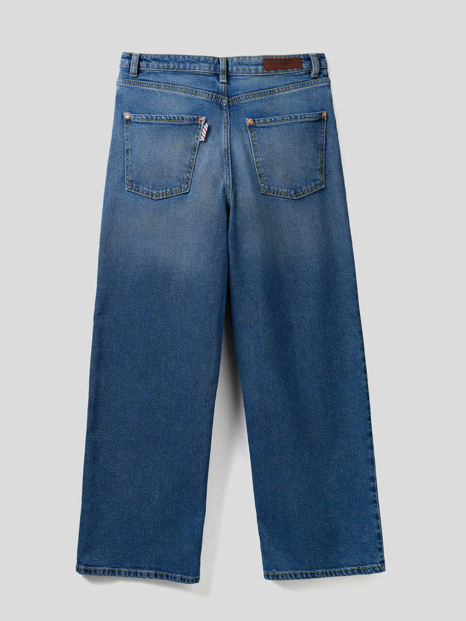 Vaqueros mum fit de denim elástico. image number 2