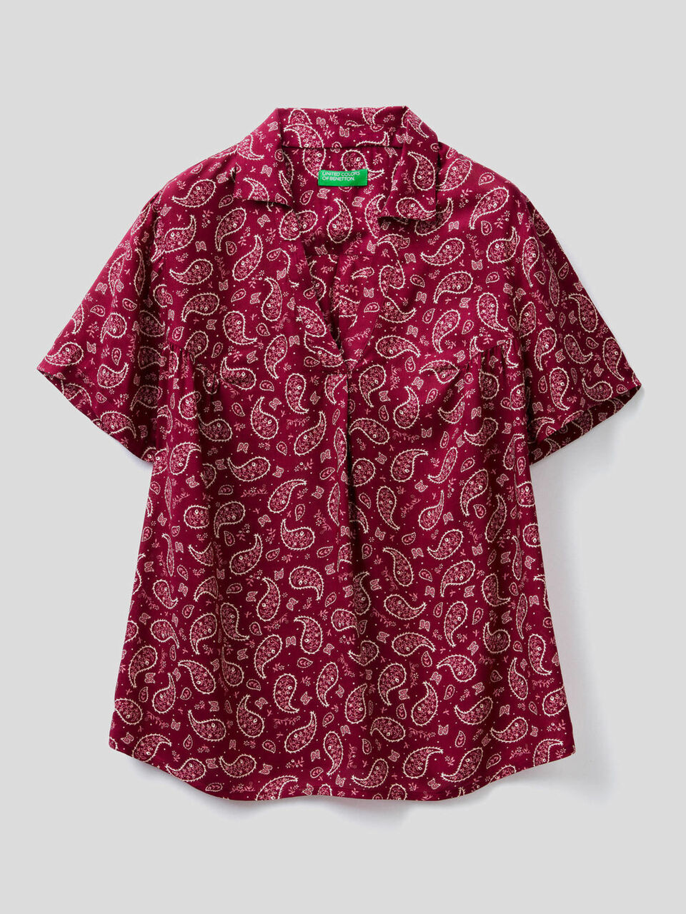 Camisa de manga corta con escote de pico image number 1