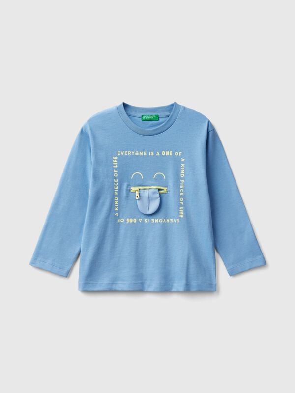 Camiseta con estampado y aplicación Niño