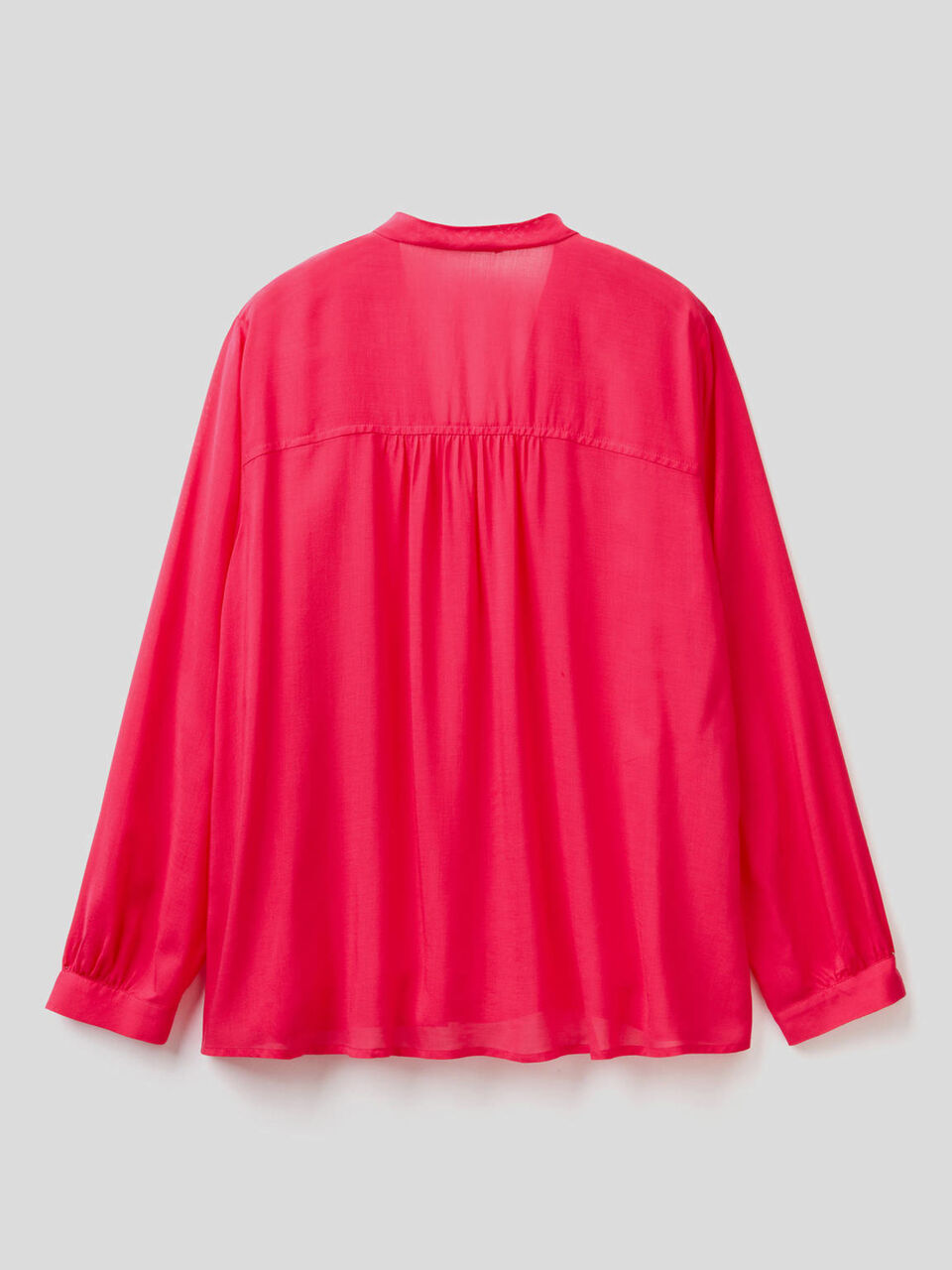 Blusa ligera de viscosa mixta image number 2