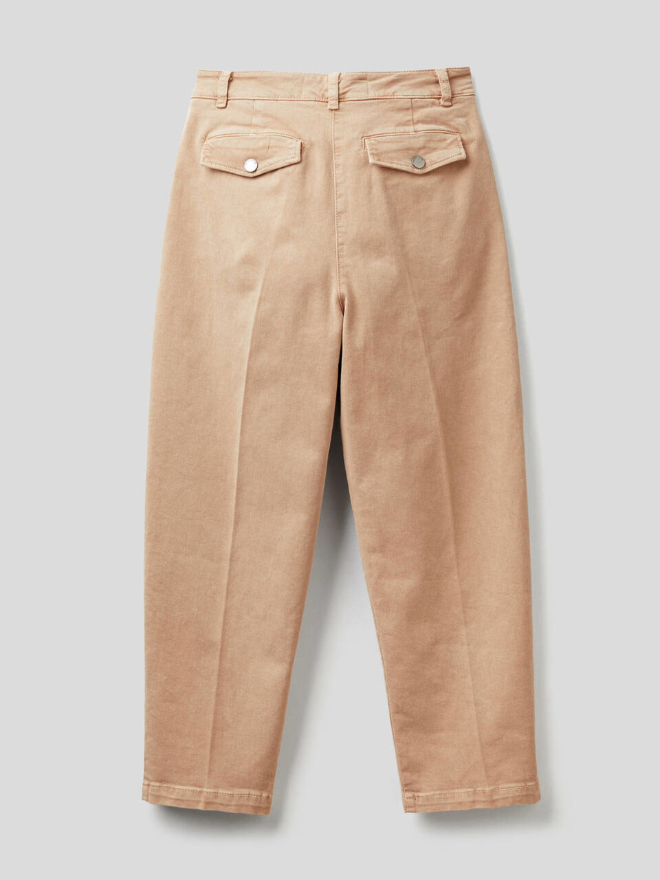 Pantalón de corte zanahoria con pliegues image number 2