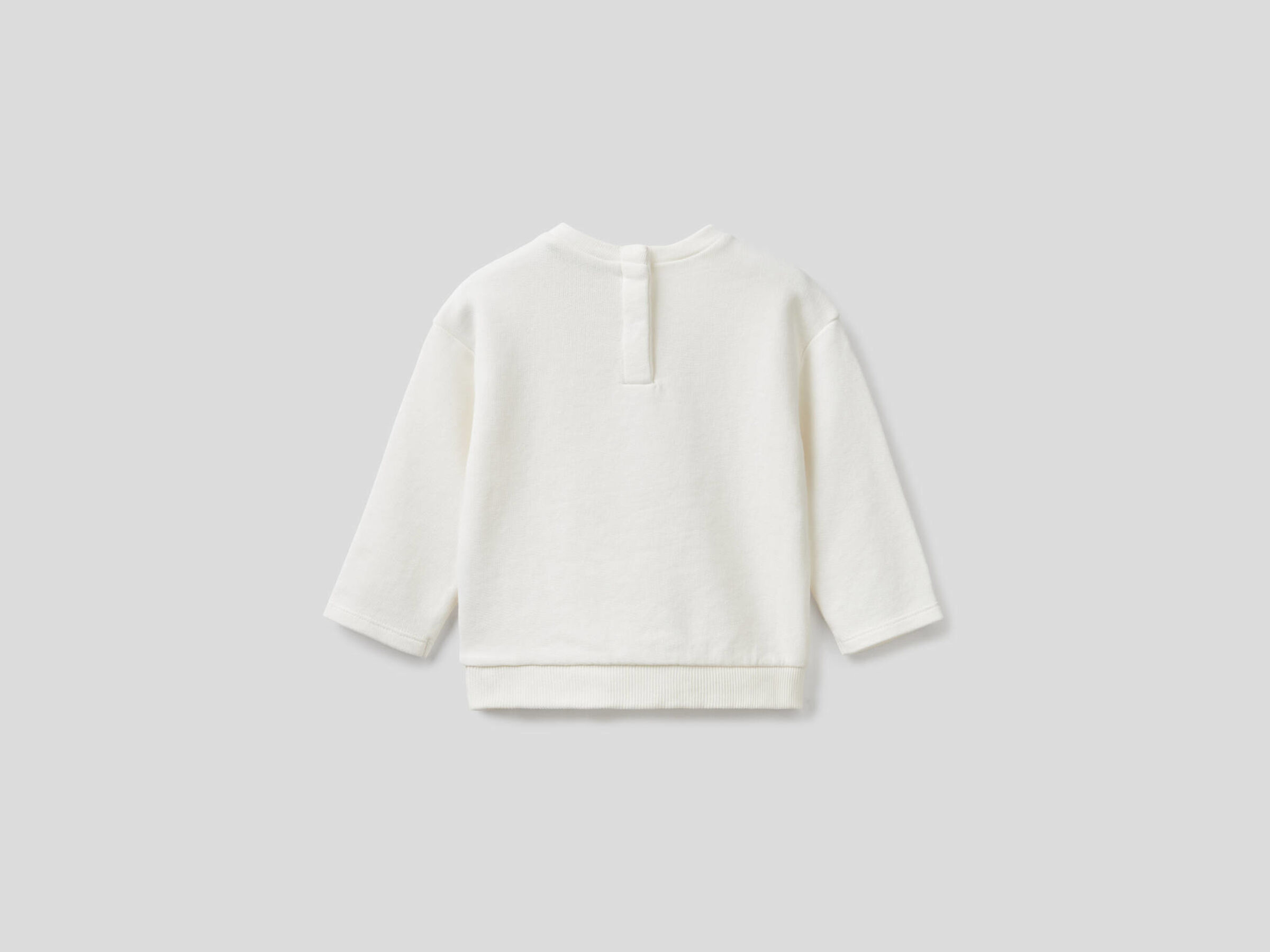 Sudadera con aplicación de efecto pétalos image number null