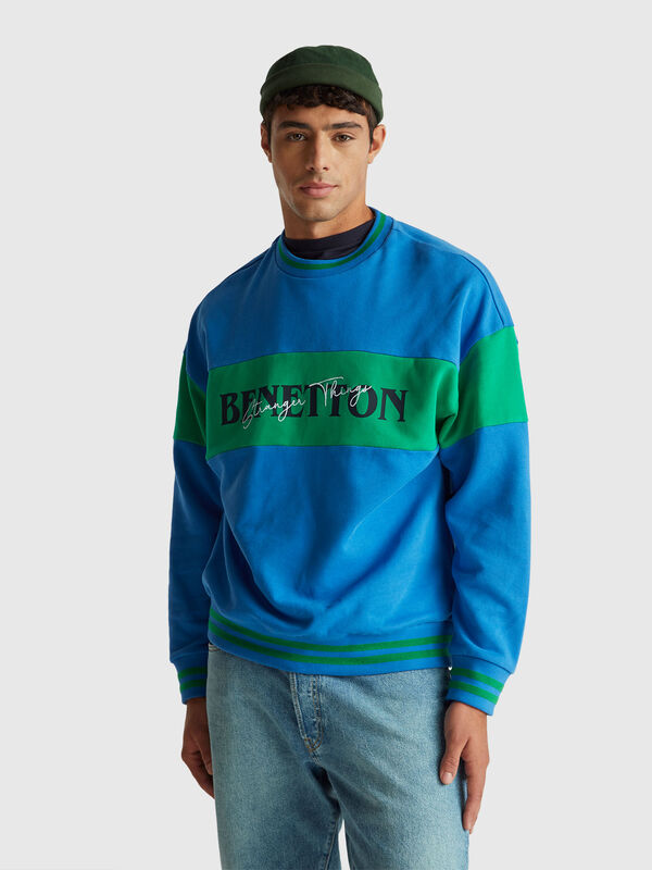 Sudadera con bloques de color de Stranger Things