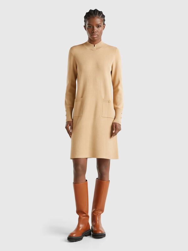 Vestido de punto con cuello alto Mujer