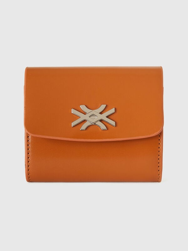 Cartera pequeña de efecto charol Mujer