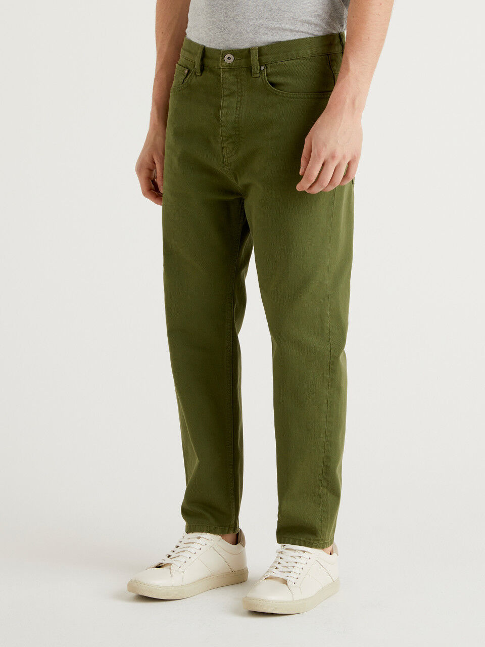 Pantalon loose fit clearance hombre