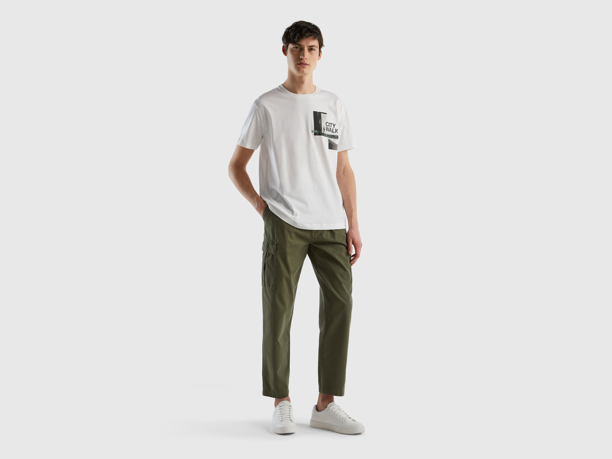 Pantalones sales zanahoria hombre