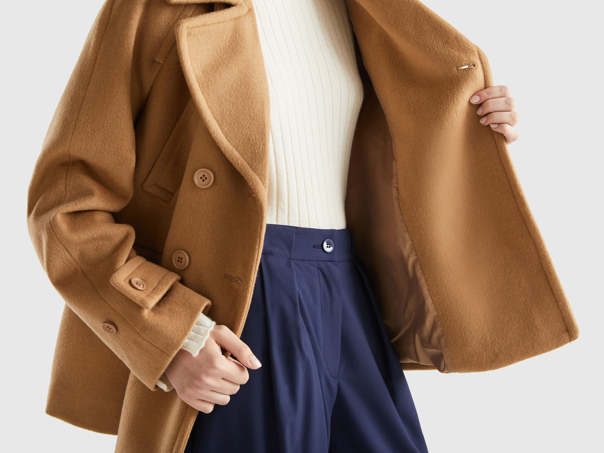 Abrigo camel corto shop