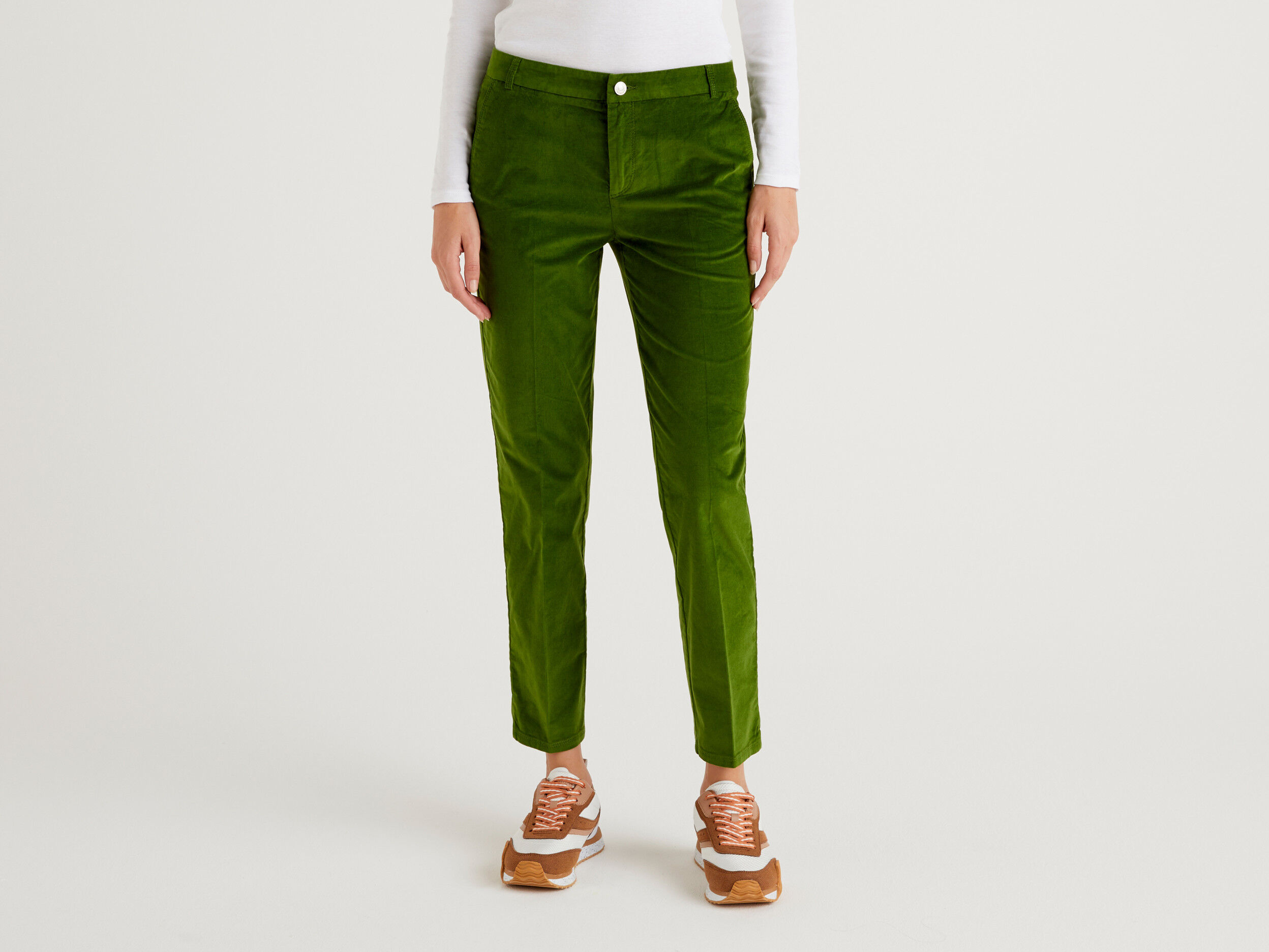 Pantalon chino verde mujer 2025