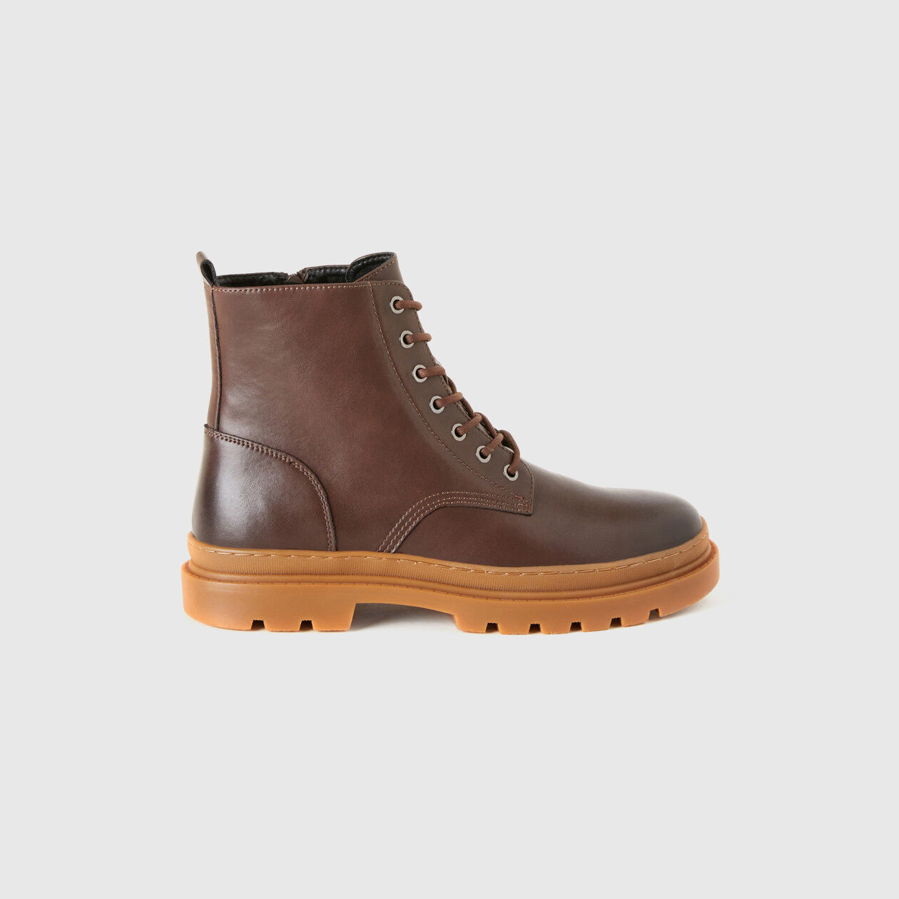 Botas militares bajas con cordones Marr n Benetton