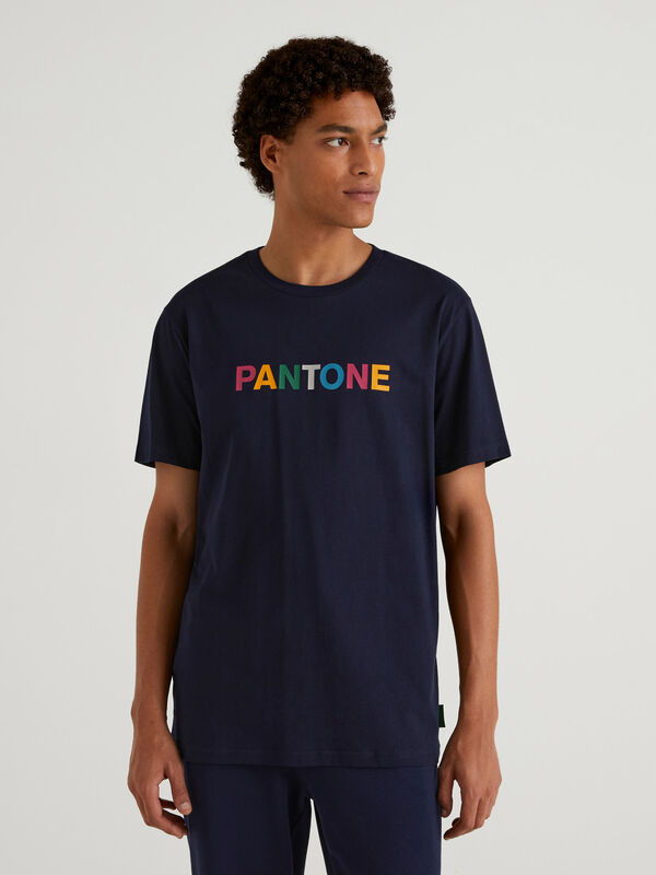 PANTONE™ Color Guide Ropa de Hombre 2024