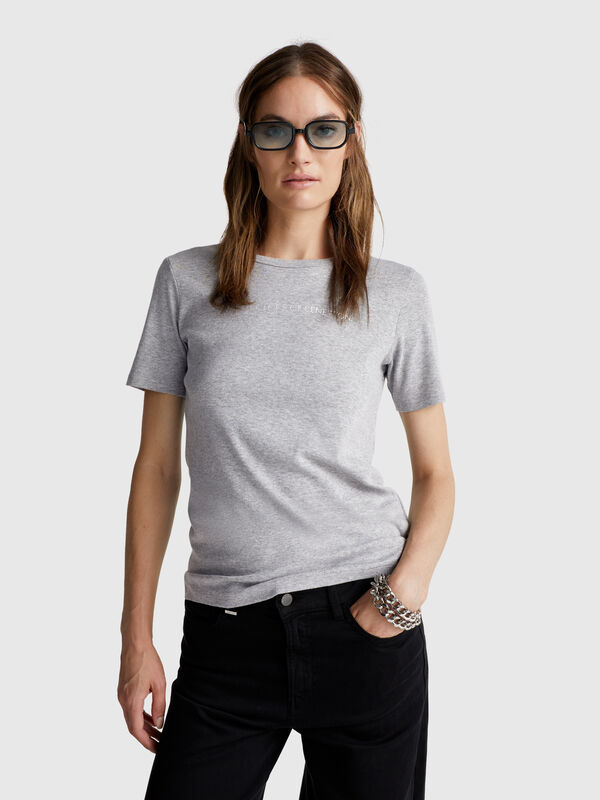 Camiseta 100% algodón con estampado de logotipo con purpurina. Mujer