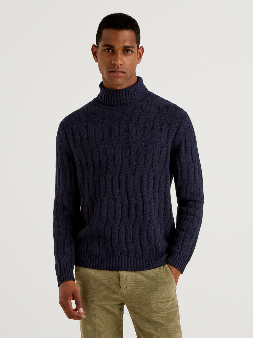Sweaters hombre cuello alto shop