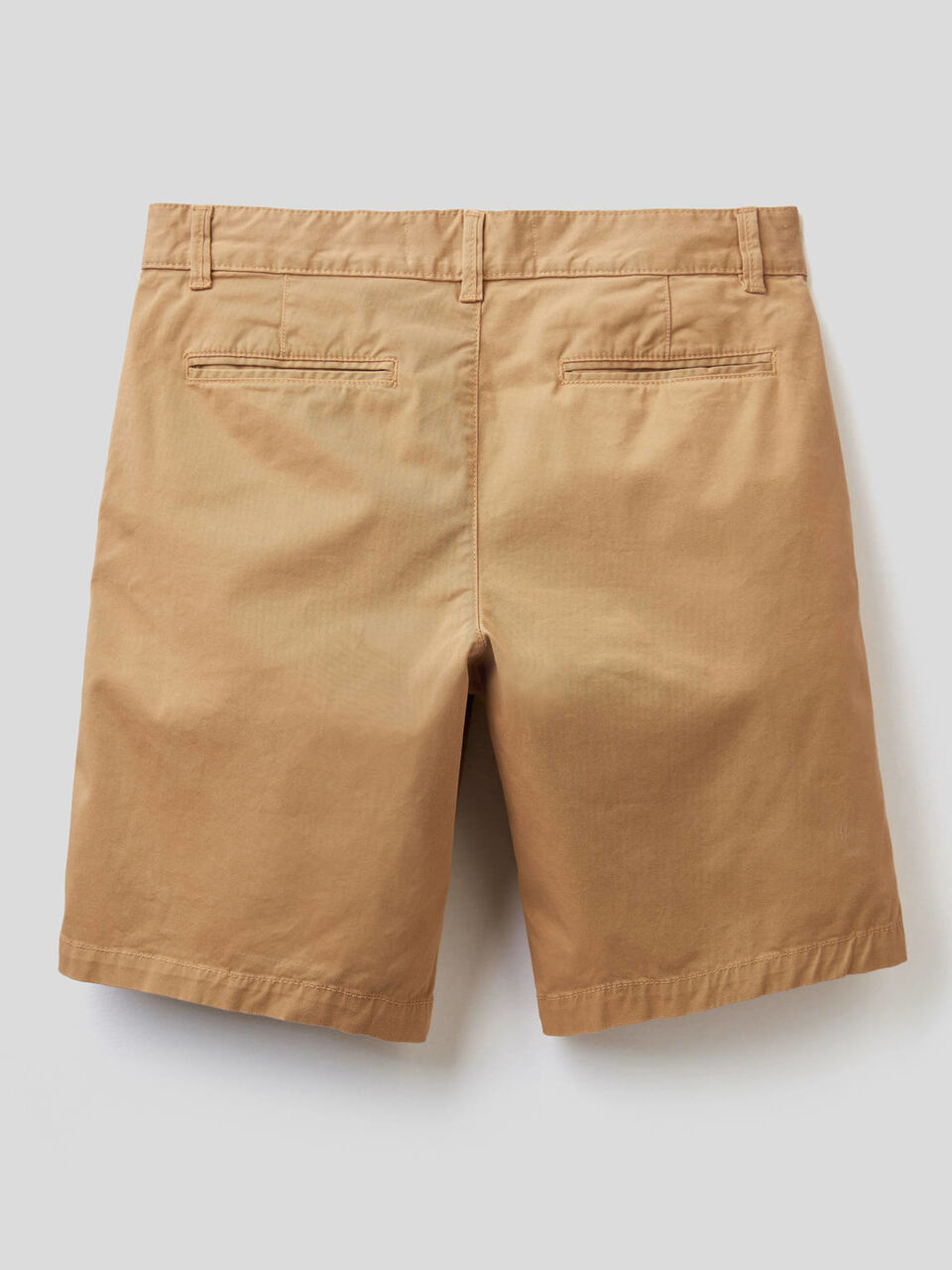 Bermudas chinos de algodón elástico image number 2