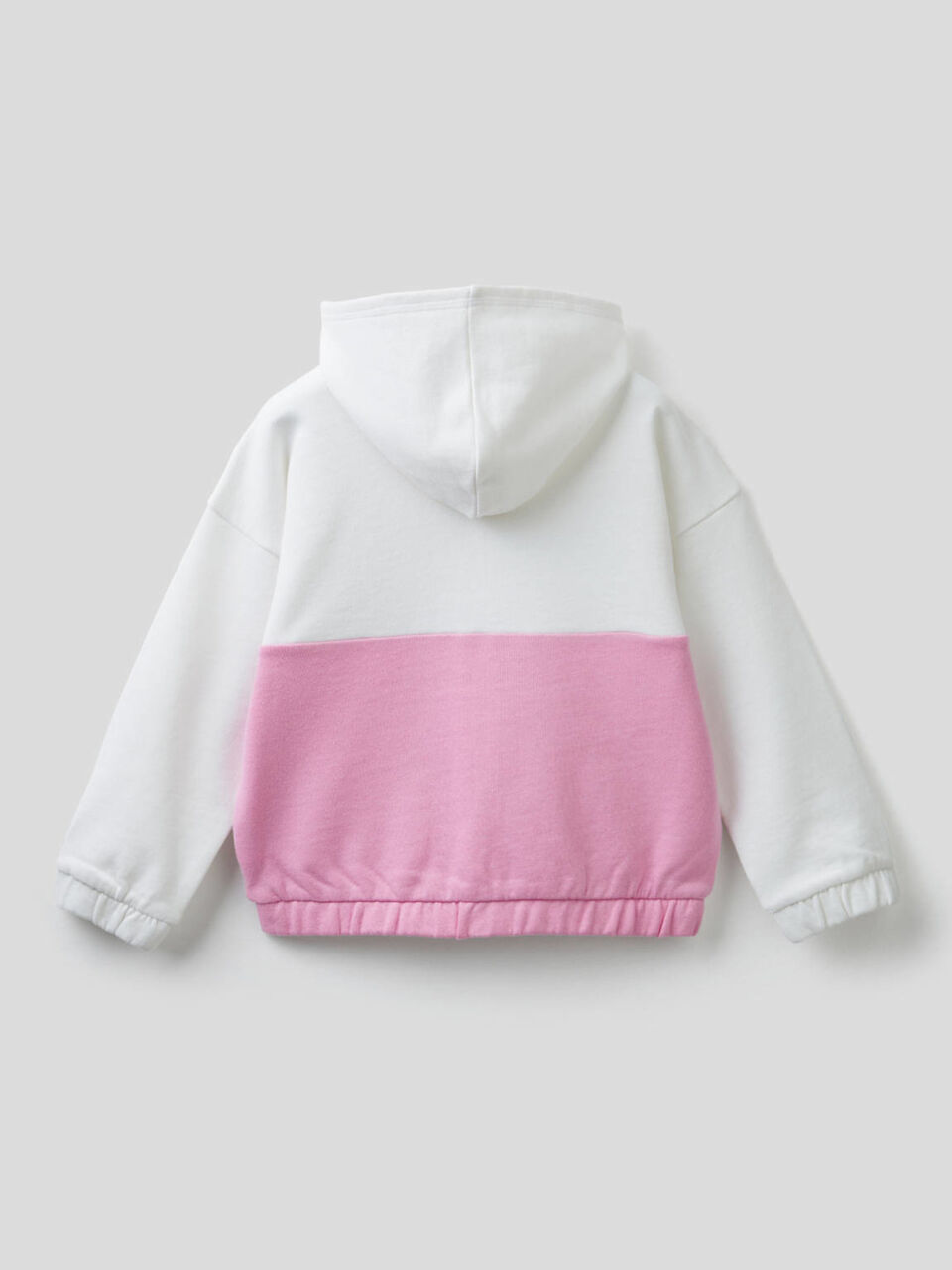 Sudadera color block con capucha image number 2