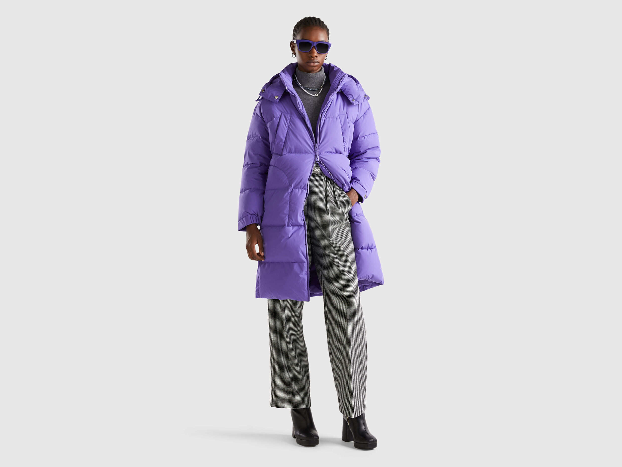Plumifero largo con capucha desmontable Morado Benetton
