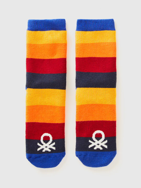 Calcetines antideslizantes de rayas multicolores Niño