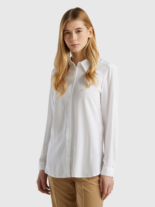Camisa regular fit de viscosa Mujer