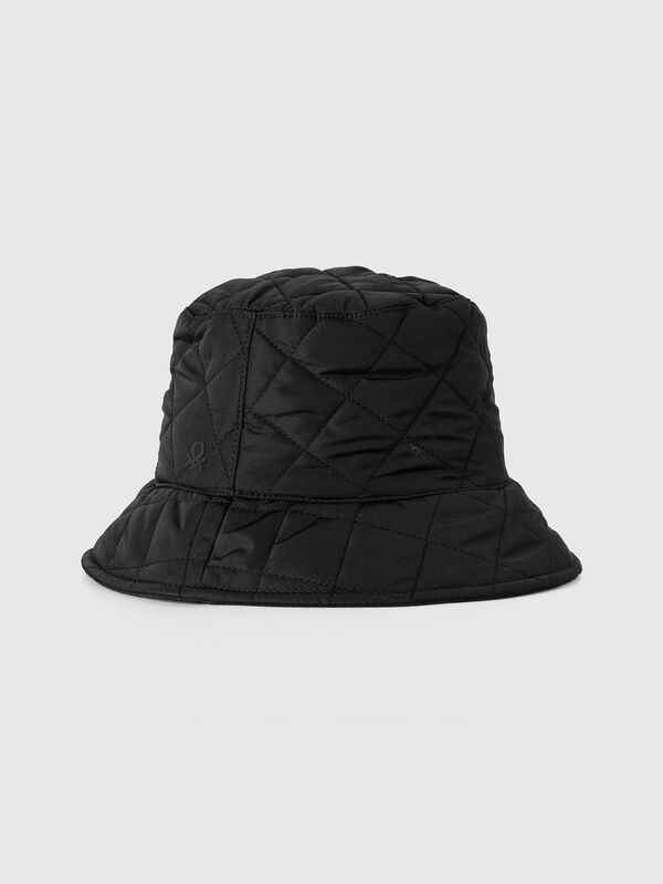 Gorro acolchado de estilo pescador Mujer