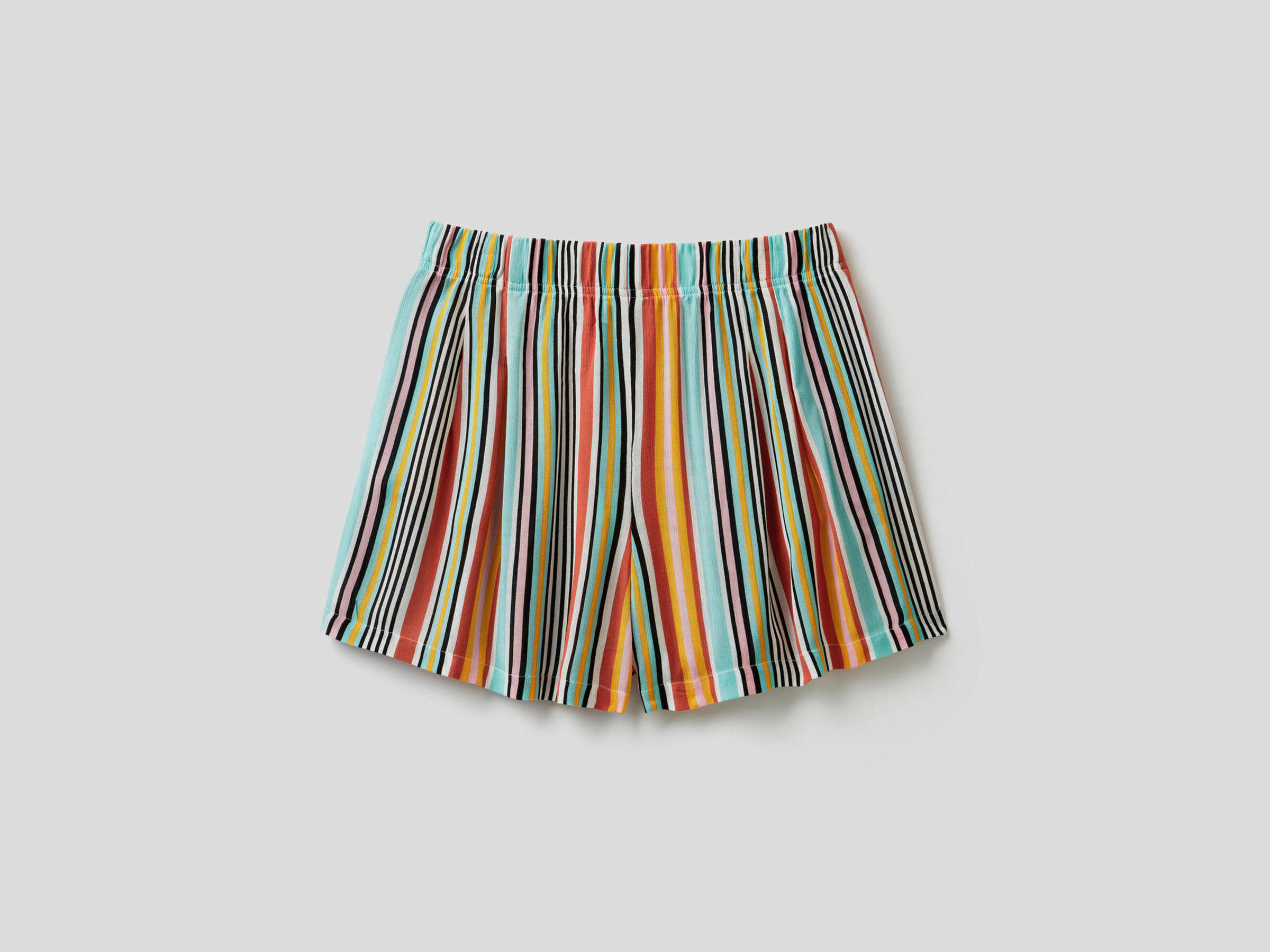 Pantalón corto de rayas multicolores image number null