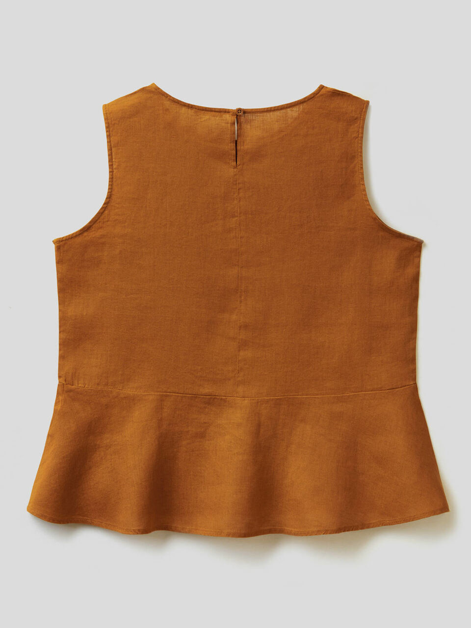 Blusa de puro lino sin mangas image number 2