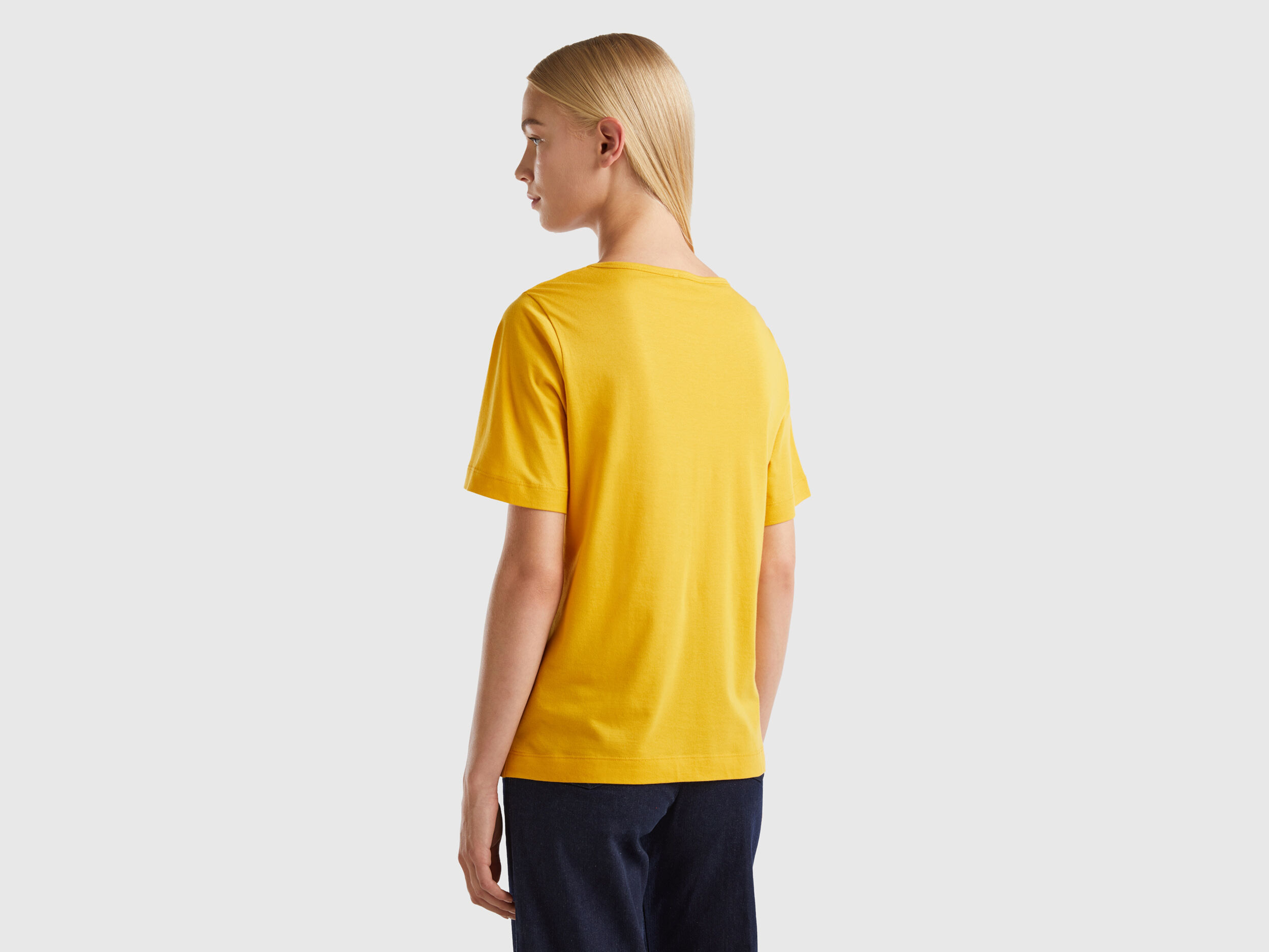 Camiseta amarillo mostaza de manga corta Amarillo Benetton